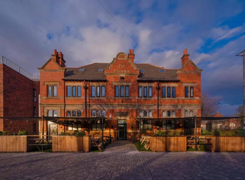 Phoenix Hotel Liverpool - Image 1