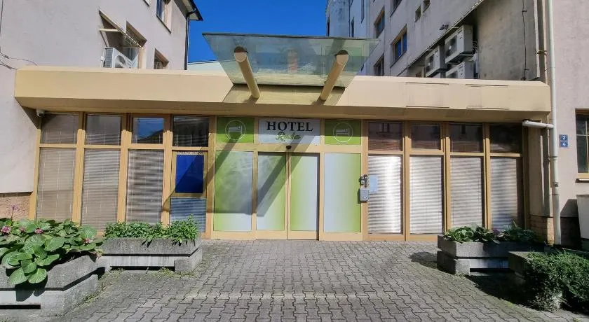 Hotel Rada - Image 1