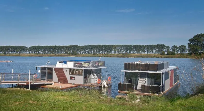Dom na wodzie - Image 1