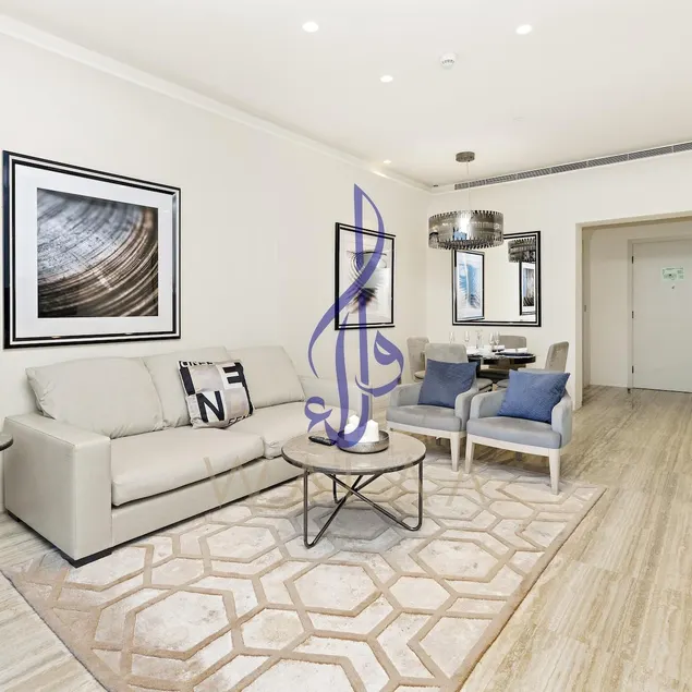 Walaa homes Luxury 2BR DAMAC Esculsiva Tower 1402 - Image 1