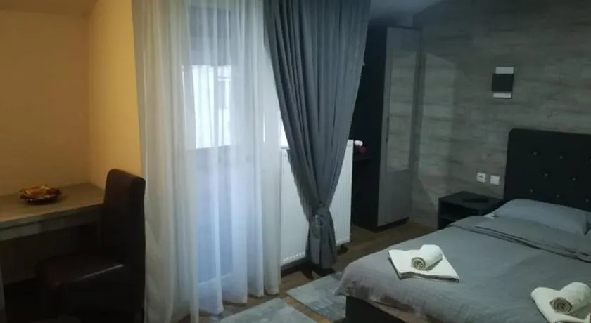 Prenoćište Day Holiday - Image 1