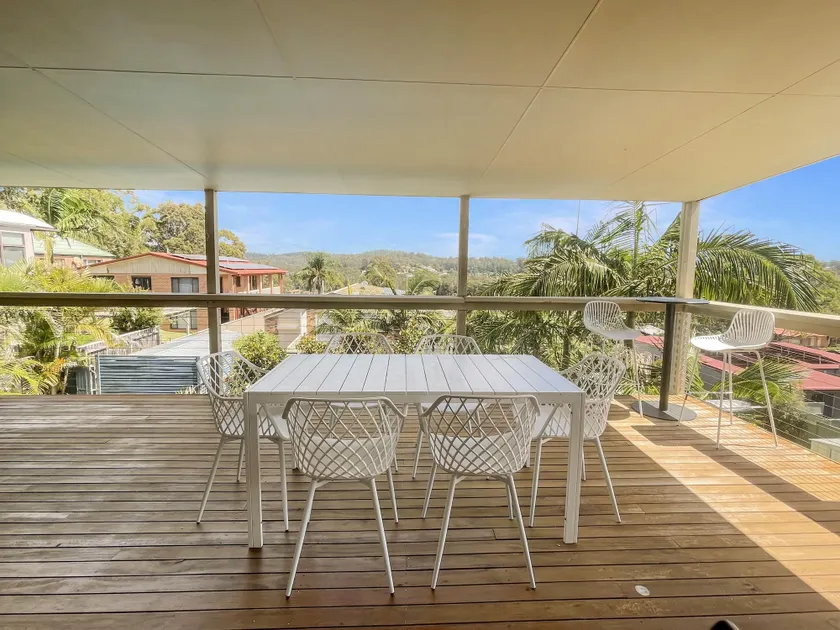 Coastal Upper-Level Home with Pool Access - Image 1