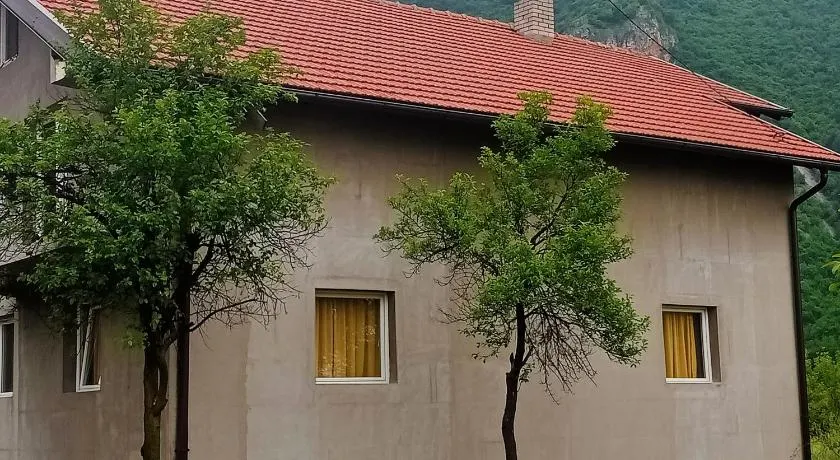 Family House بيت عائلي بجميع مواصفات الراحة - Image 1