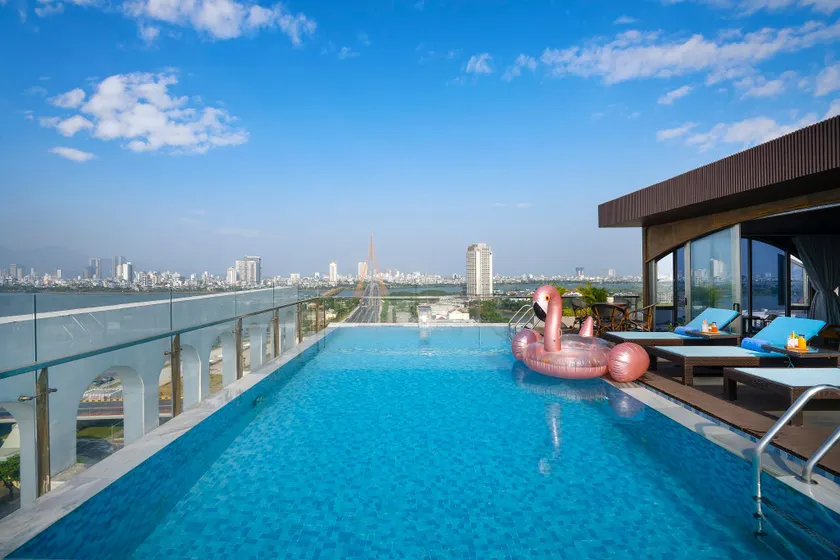Gold Plaza Hotel - Located just 100m from the Walking Street - Image 1