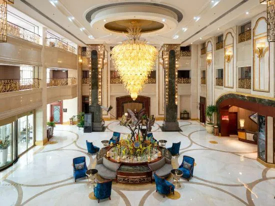 Richmond Grand Hotel - Image 1