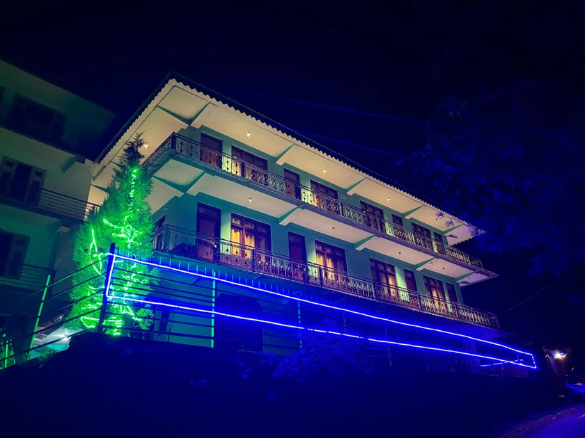 Hotel Geetanjali Sangla - Image 1