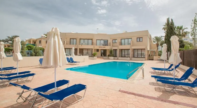 Napiana Apartments - Image 1