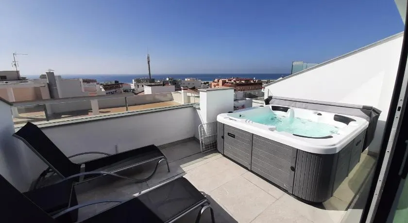 Livingtarifa Africa view I - Image 1