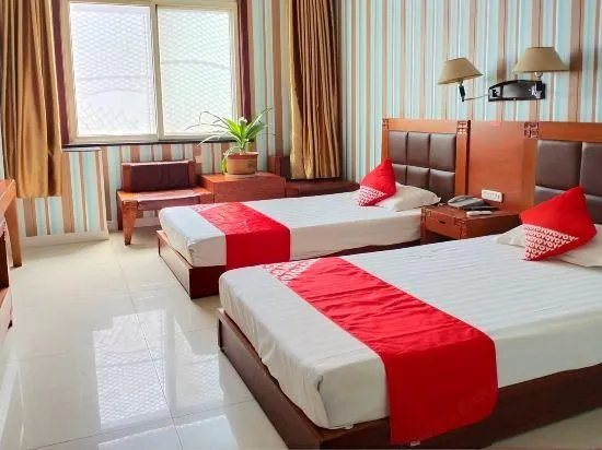 Huangdu Wenquan Hotel - Image 1