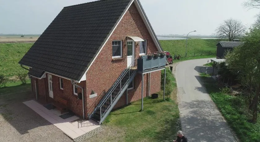 Ferienhaus-Hemmerdeich - Image 1