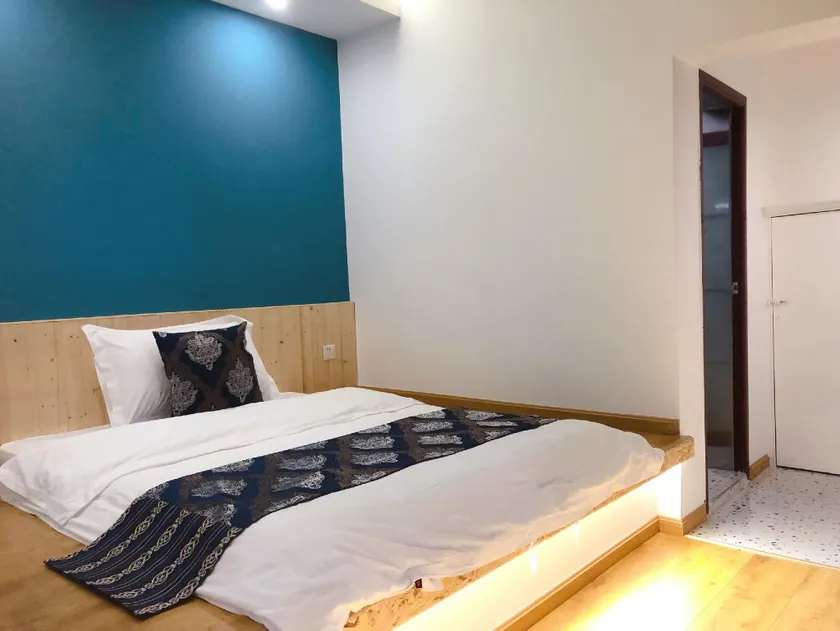Weishan New Hotel - Image 1