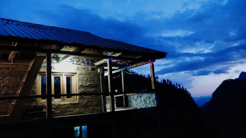 GOONJ COTTAGE... A small traditional house.! - Image 1