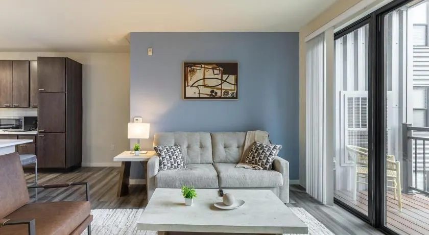 Landing Stunning 2BD Gym Clubhouse - Image 1