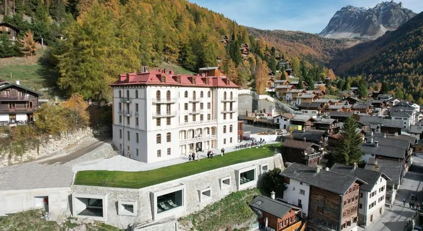 Grand Hotel du Cervin - Auberge de jeunesse et spa - Image 1