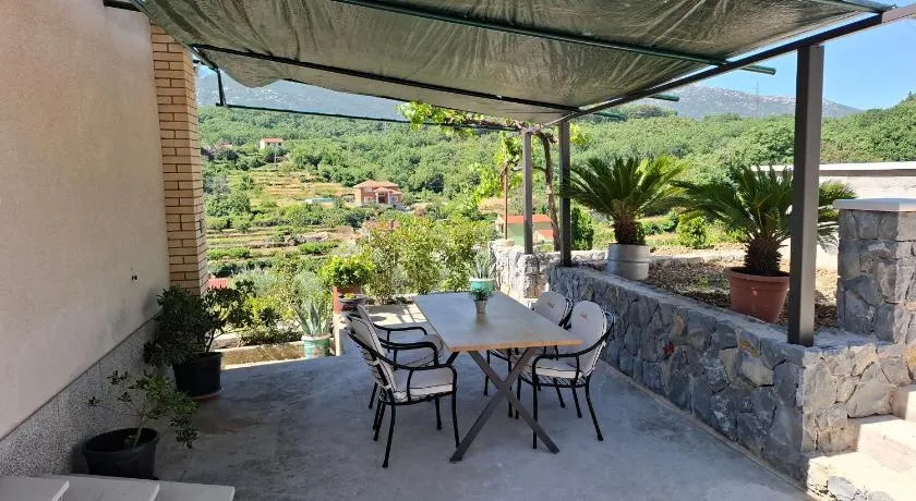 Holiday home - Image 1