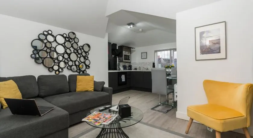 Nottage House Premier Apartments - Image 1