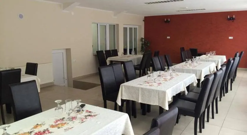 Pensiunea Valea Frumoasei - Image 1