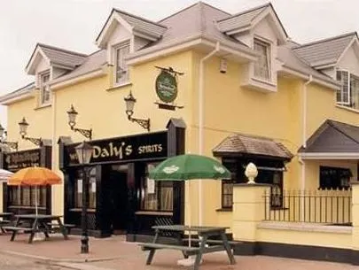 Dalys Inn - Image 1