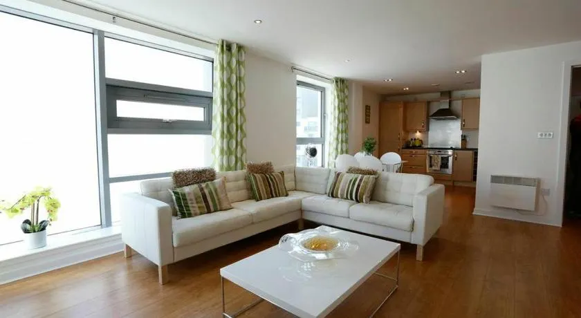 Edinburgh Waterfront Apartments - Image 1