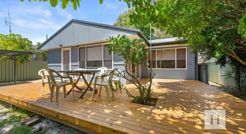 Garden Cottage Noraville - Image 1
