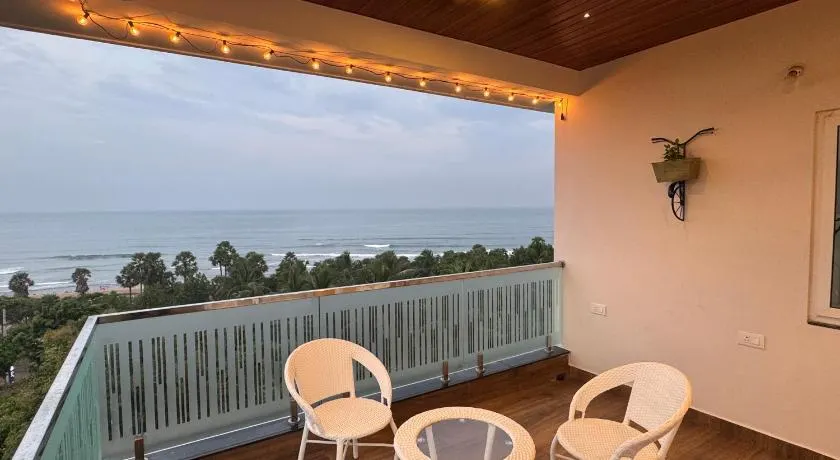 Da Look Sea Beachfront -3 Bedroom Beaview Rushikonda - Image 1