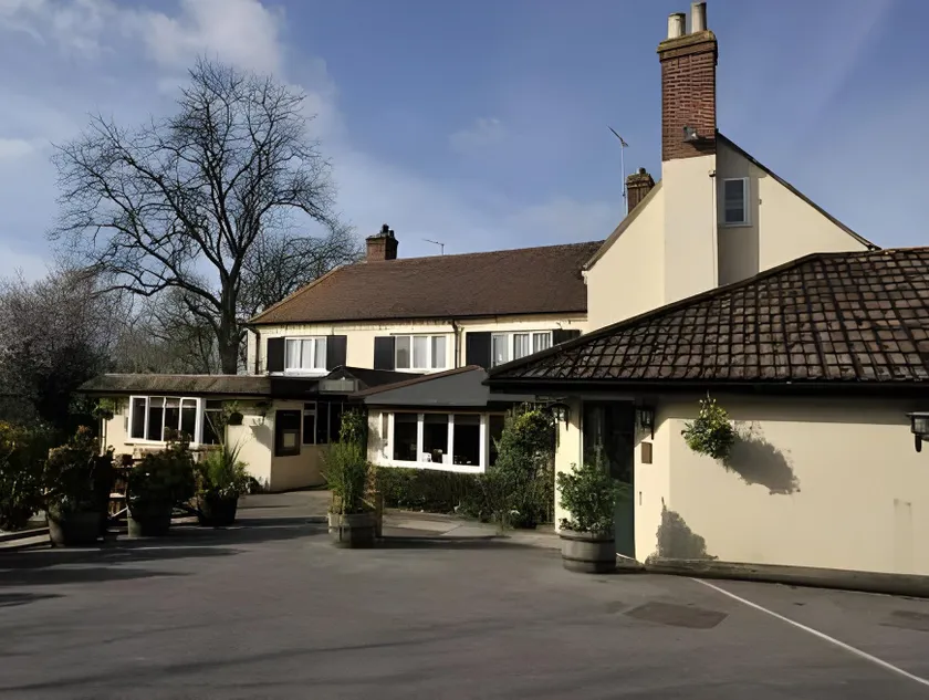 Fisherman's Haunt Hotel - Image 1