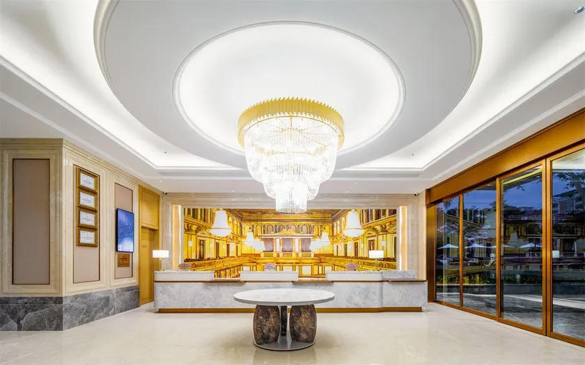 Vienna Hotel (Quanzhou Shishi International Garment City Flagship Store) - Image 1