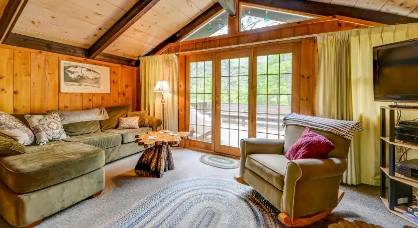 7 Merrimeeting Chalet - Image 1