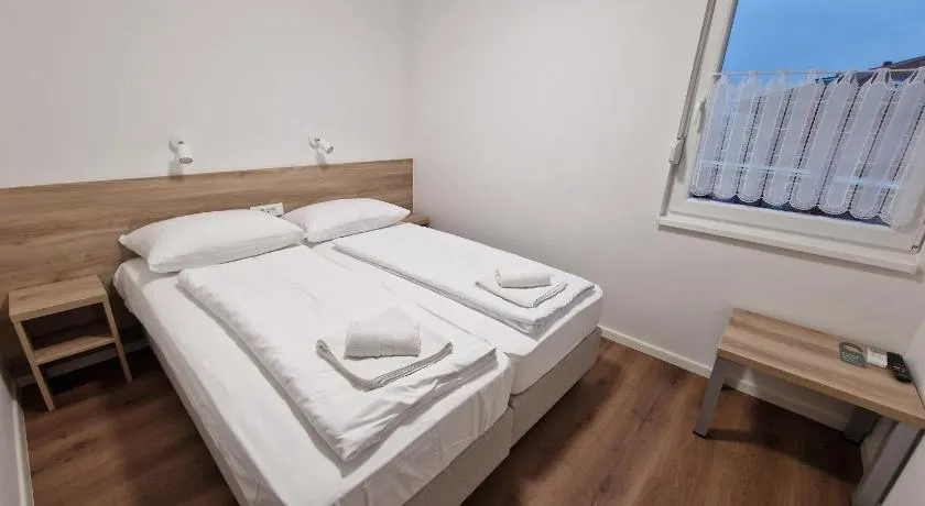 Počitniški dom Portorož / Portoroz Holiday Home - Image 1