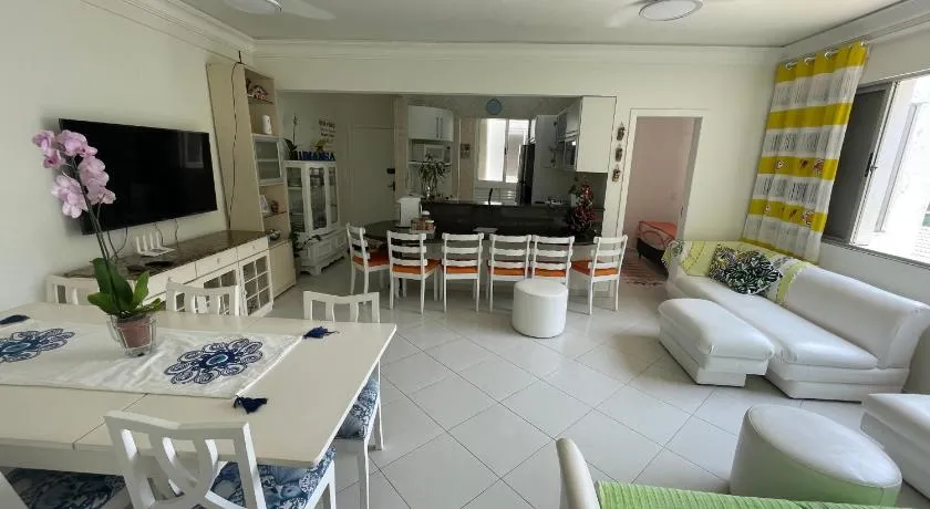 Apartamento Maré Mansa a 30 metros da praia Mansa em Caiobá com Wifi - Image 1