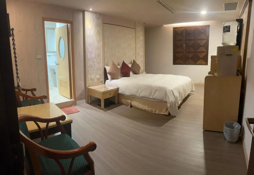 Hsin Tao Hotel - Image 1