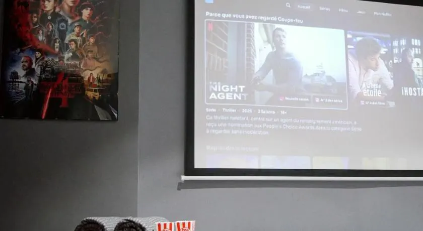 Suite CinéRoom à 25 min de Paris - Image 1