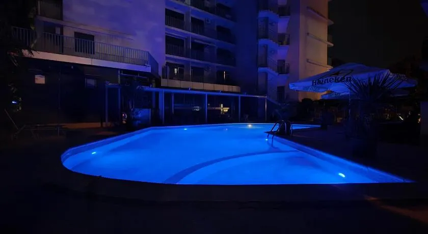 Hotel Saphire - Image 1