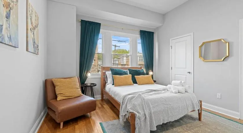 Spacious 3BR Near Art Museum Patio Gameroom - Image 1
