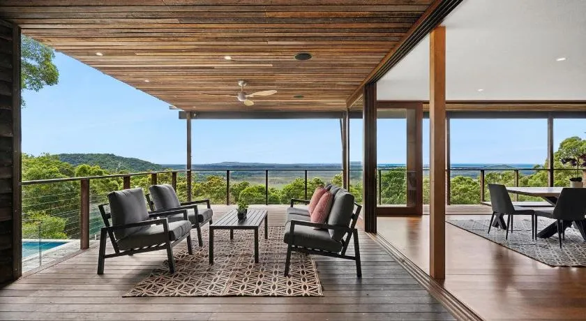 Coolum Scenic Getaway - Mountain & Ocean views only 15 minutes from the beach - Image 1