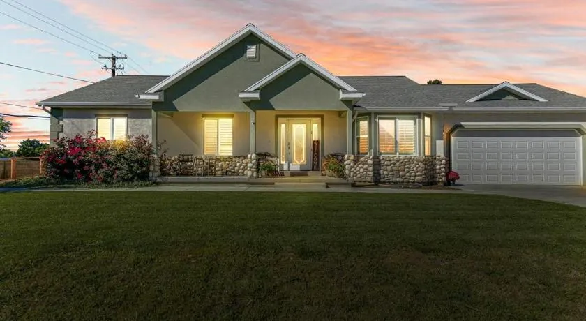 Play & Gather in Luxury,Pets too! Close to it Everything! - Image 1