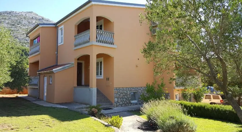 Apartmani California - Image 1