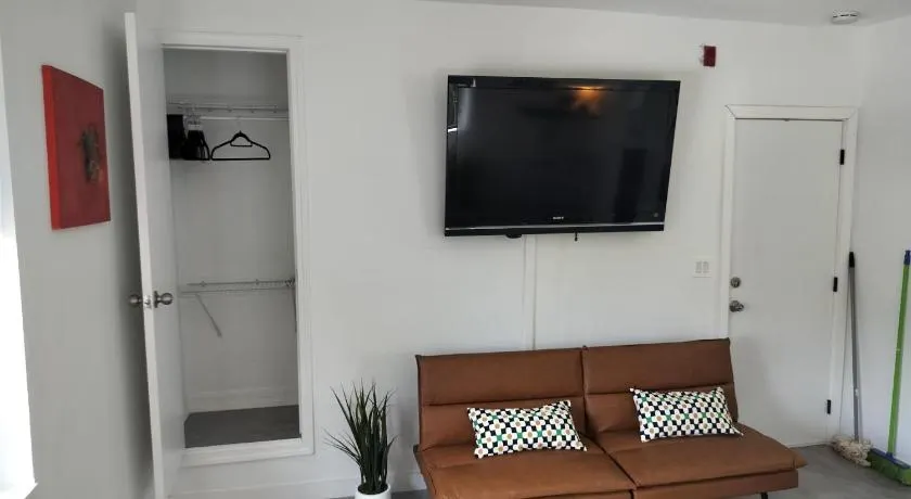 Studio 8 Miami - Image 1