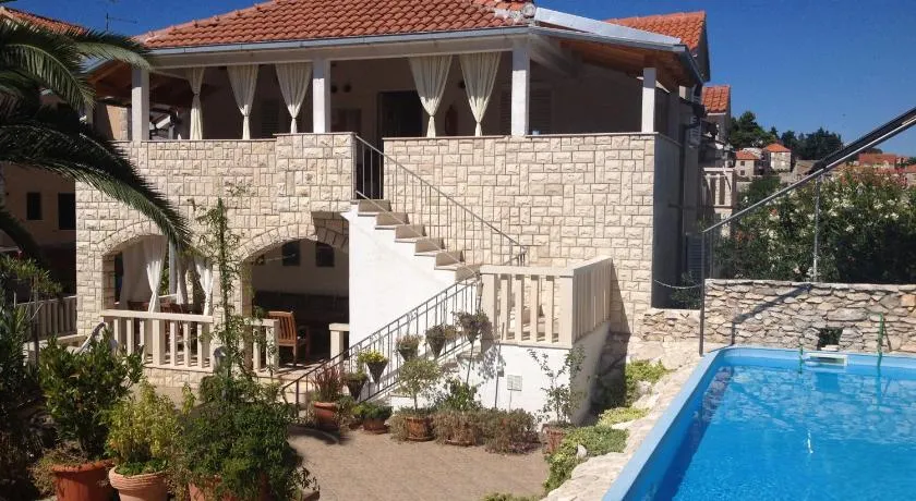 Agava Apartments - Image 1