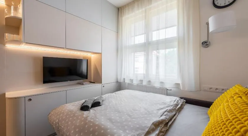 Urban Hideaway in Quiet Dejvice near Stromovka - Easy Self Check in - Image 1