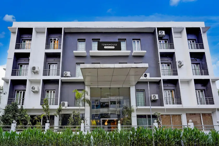 Townhouse Medavakkam Near Jayachandran - Image 1