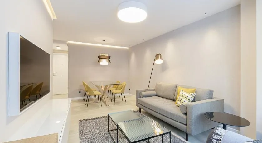 PREMIUM HOME EL CORTE INGLES-parking - Image 1