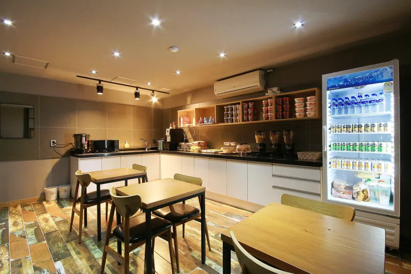 Gwangyang Yongam Hotel Good Day - Image 1
