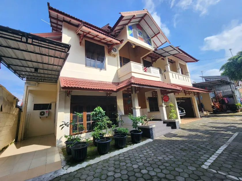 Guest House Omah Waris - Image 1