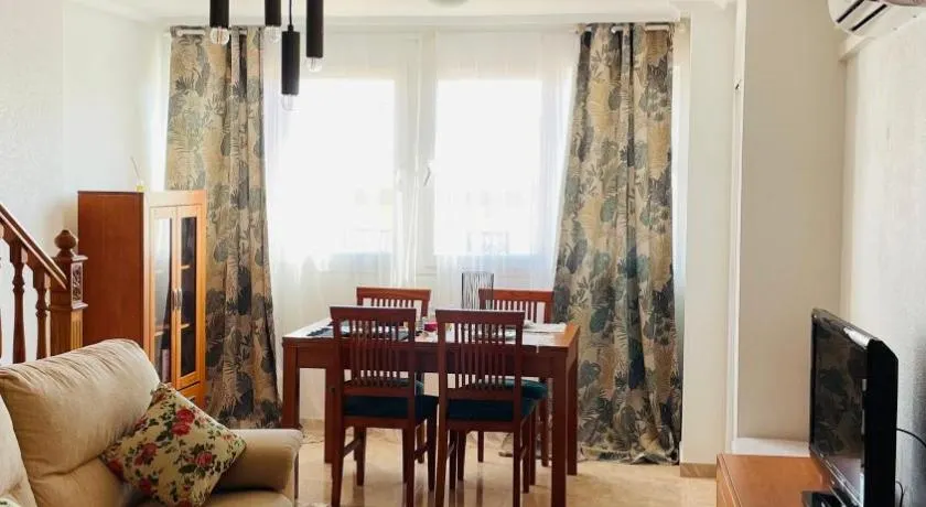 Holiday with a sea view - Image 1