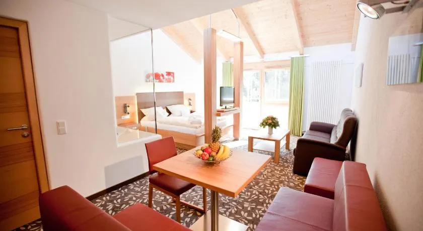 Hotel und Appartementhof Waldeck - Image 1