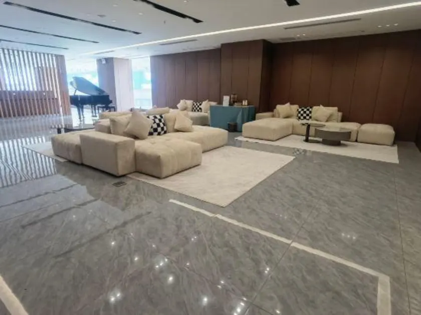 Wenzhou Hotel - Image 1