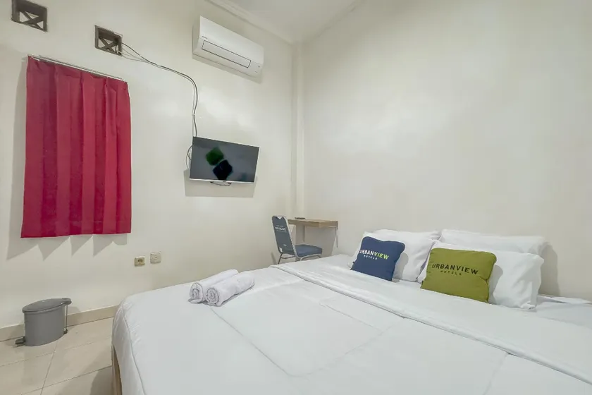 Urbanview Hotel Maharani Garut - Image 1