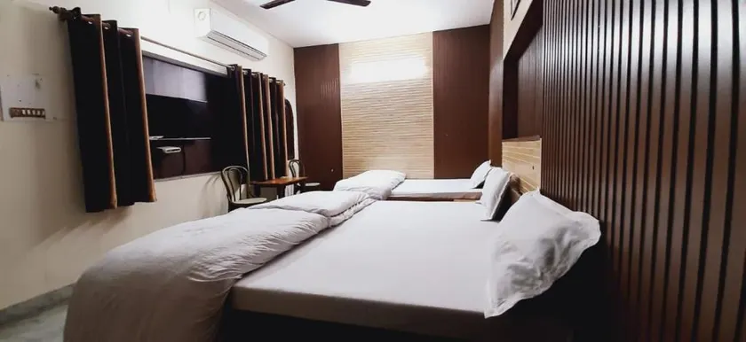 Gokul guest house - Image 1