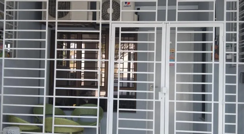 Afeena Homestay Bandar Tasik Kesuma - Image 1